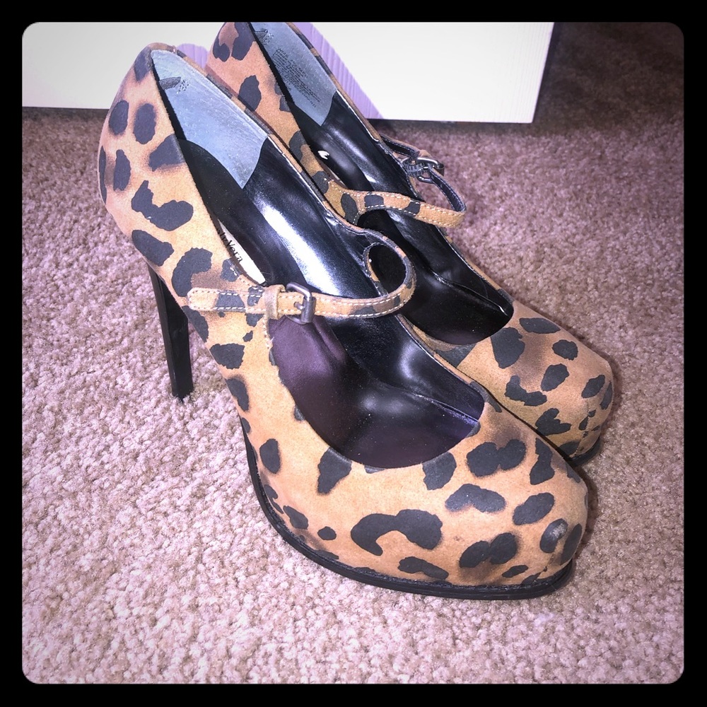 Simply Vera Wang Leopard Print Mary Jane Stiletto